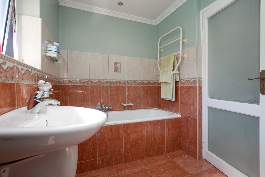 5 Bedroom Property for Sale in Claremont Western Cape